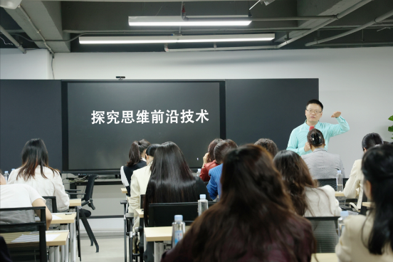 李云山博士——首席专家！心理学博士、兼修金融学博士！东尼博赞（世界大脑之父）中国弟子！ 清华大学/北京大学多所高校总裁班导师！